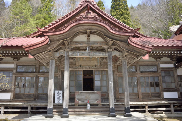 cm-迦葉山弥勒寺の参道-09