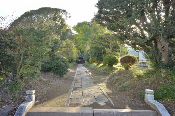 cm-玉日君御本廟-01