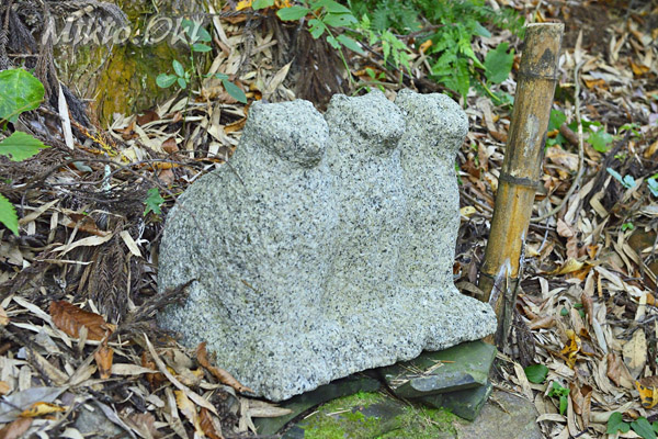 熊野神社石像-見出_06