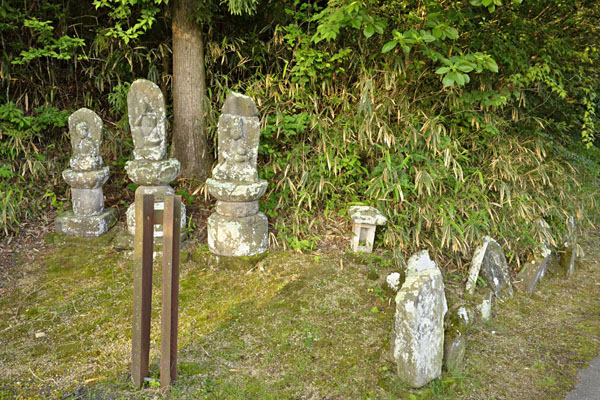 庭渡神社石像-見出_07